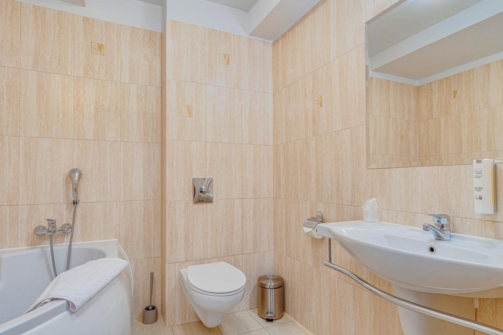 Tulip Hotels - Wroclaw Centre ภายนอก รูปภาพ