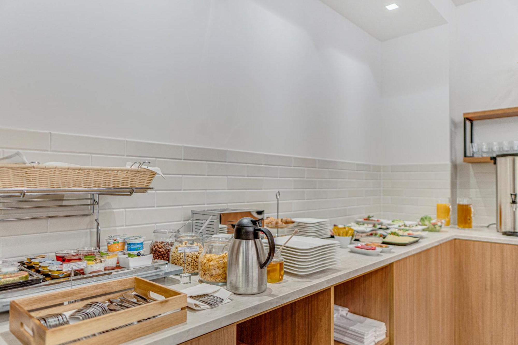 Tulip Hotels - Wroclaw Centre ภายนอก รูปภาพ