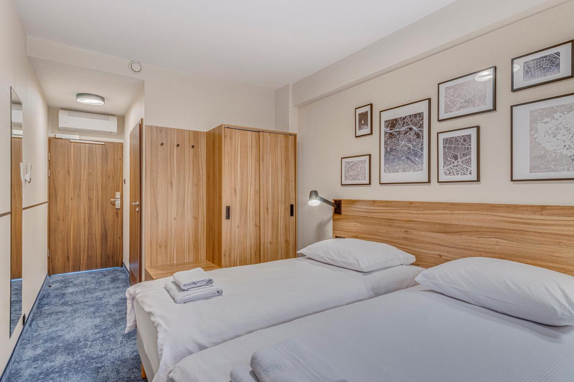 Tulip Hotels - Wroclaw Centre ภายนอก รูปภาพ